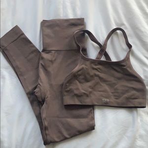 Set Active Box X Bra and Leggings in Pepper S/M